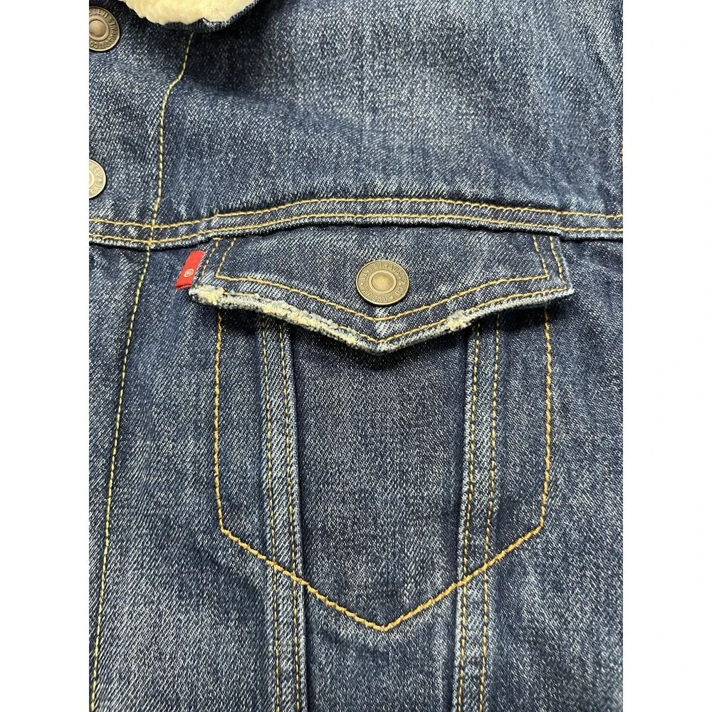 Levis Sherpa Trucker Jacket Men Large Blue Wash Type III Snap Button Whisker